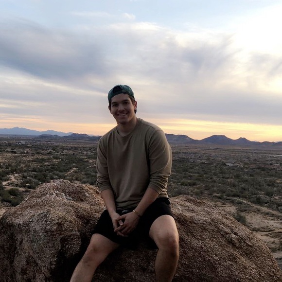 Meet your Posher, Hunter - Picture 1 of 1